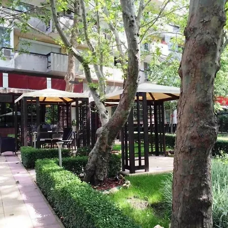 Lovely Near Sea Garden 바르나